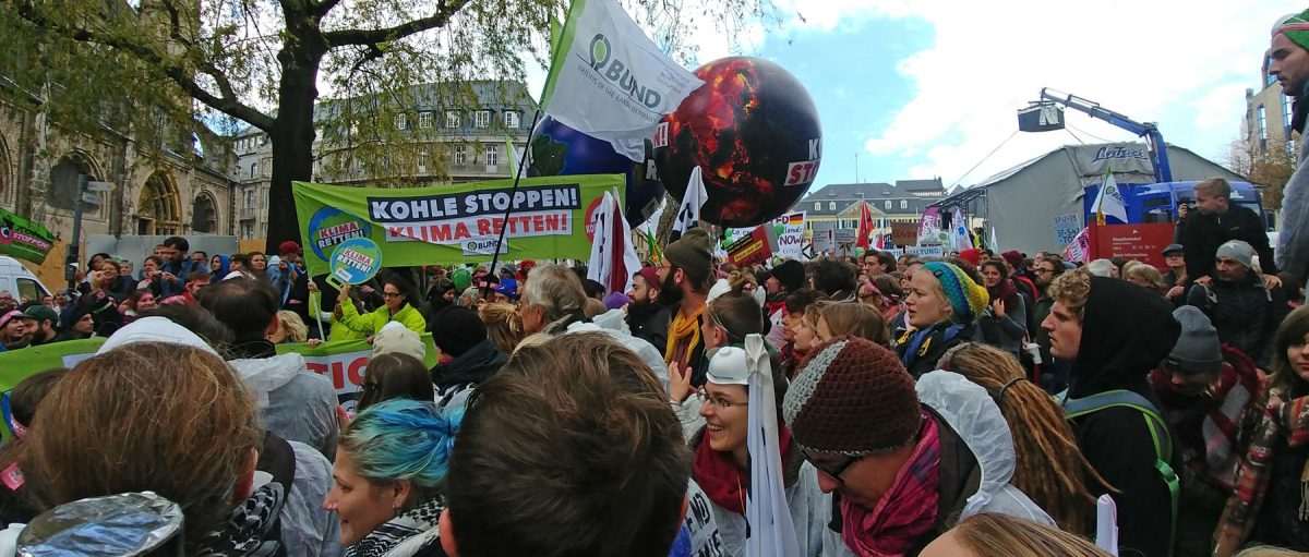 Demo in Bonn: Rote Linie gegen Kohle